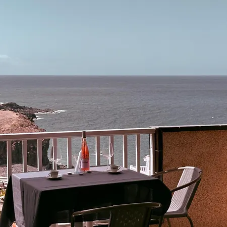 Διαμέρισμα Dobby Ocean House